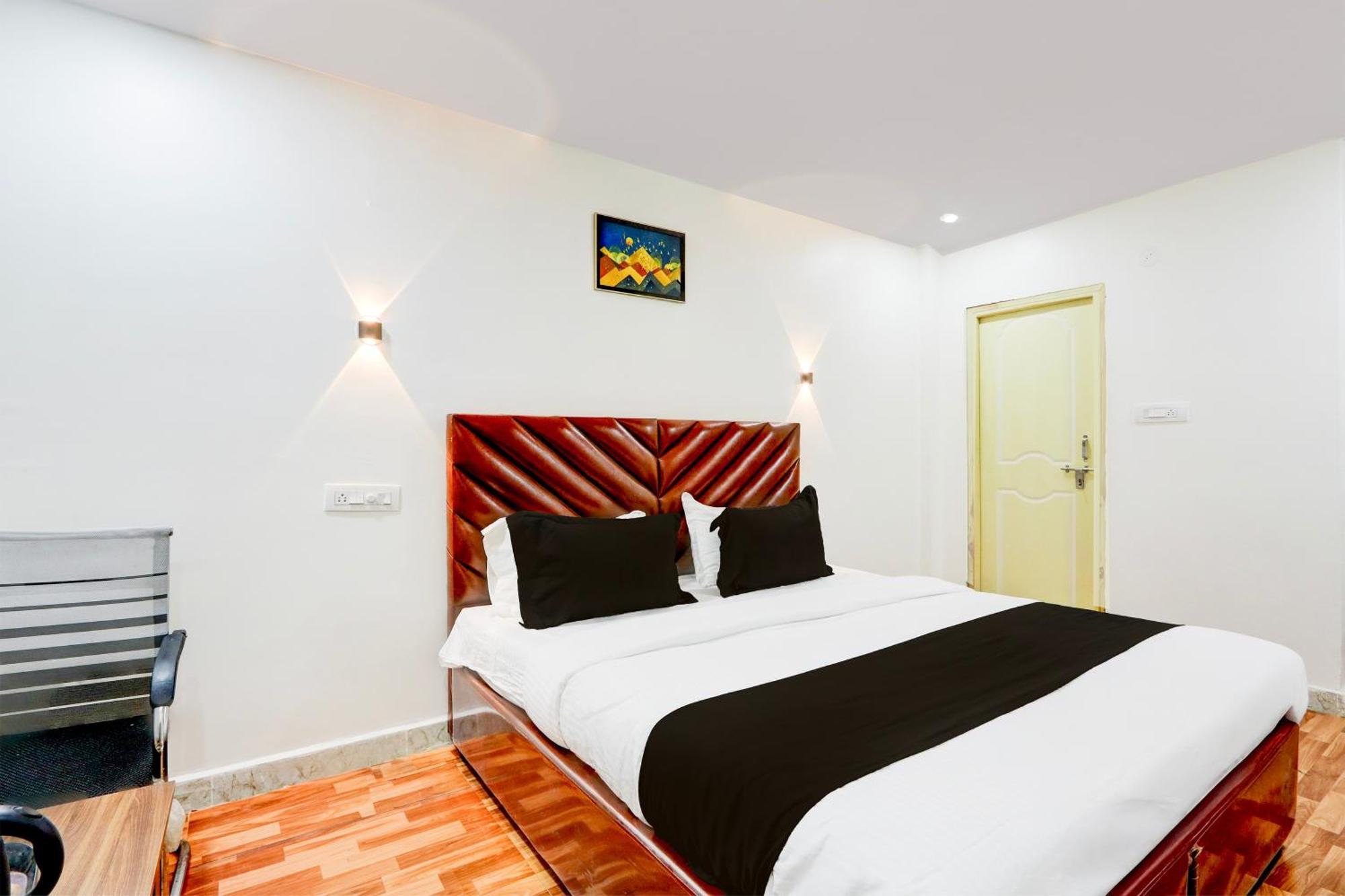 Hotel O Rms Grand Patancheru Екстер'єр фото