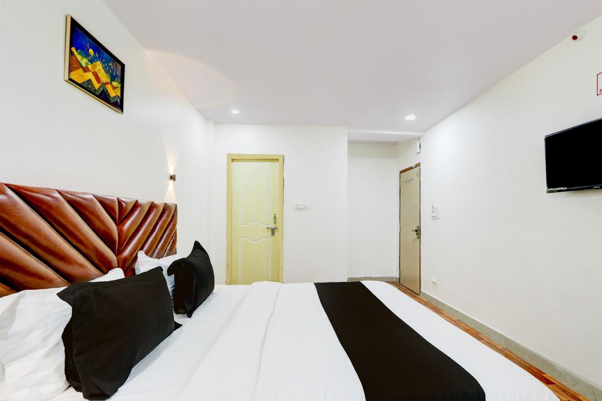 Hotel O Rms Grand Patancheru Екстер'єр фото
