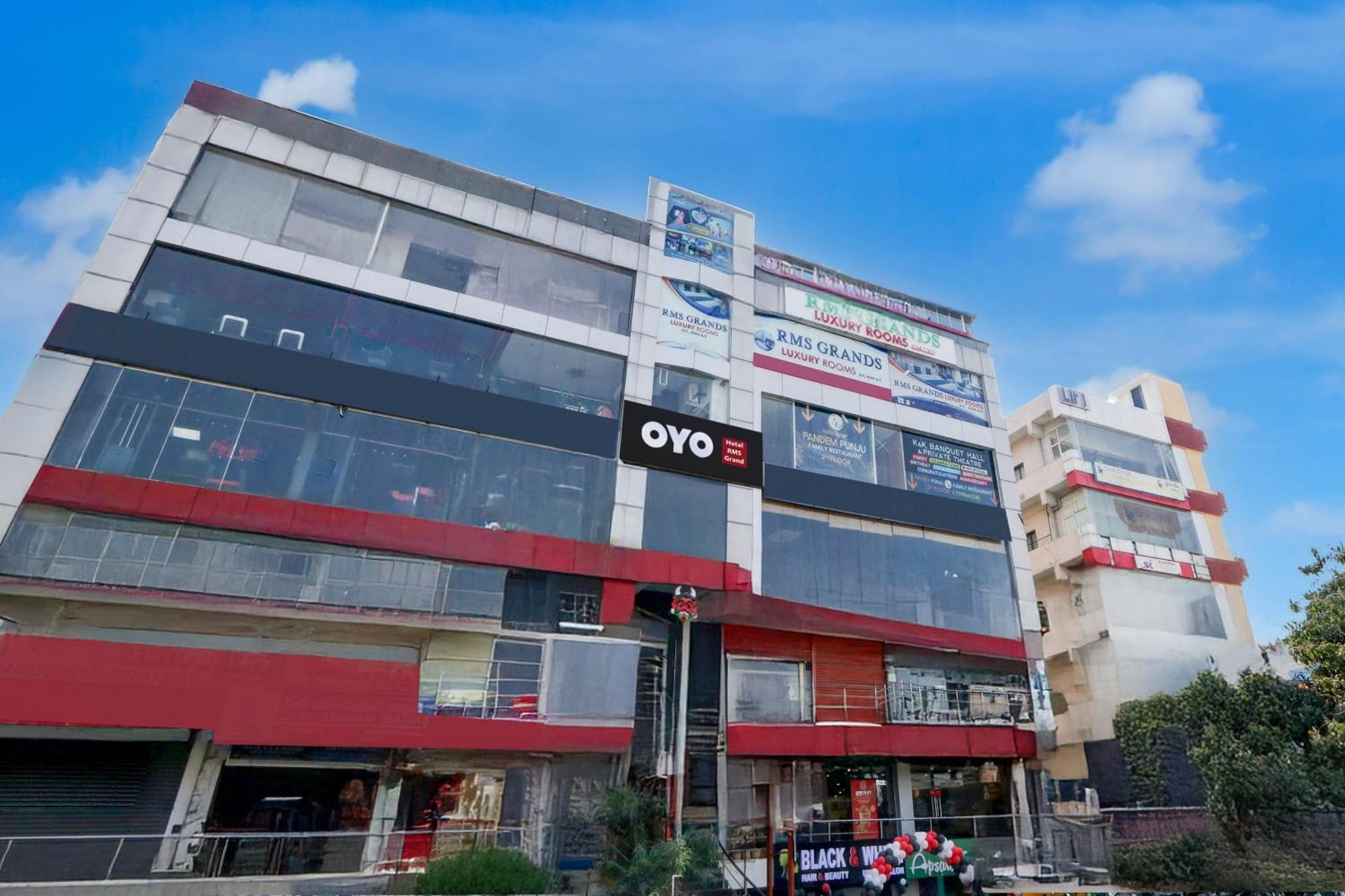 Hotel O Rms Grand Patancheru Екстер'єр фото
